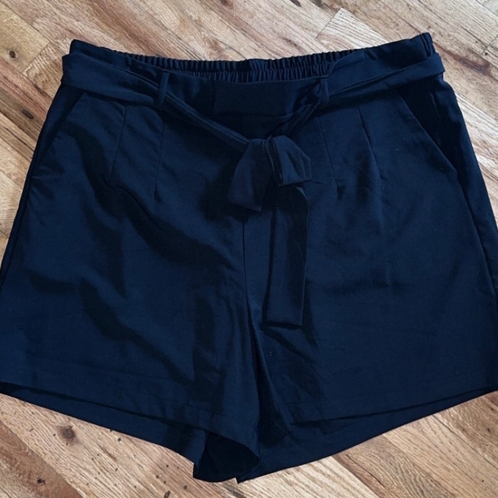 NWT Torrid Tie Front Shorts